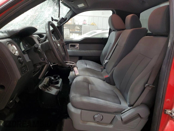 2011 Ford F-150 XL с VIN 1FTMF1EM3BKD51557, выставлен на аукционе Copart как лот 82130994 с пробегом 38 419 миль миль и Списание • Salvage title. История ставок и продаж доступна на DreamBid. Изображение 7.