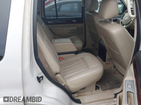 2005 Lincoln Aviator z VIN 5LMEU68H65ZJ33364, wystawiony jako IAAI lot #41488912 z przebiegiem 186 025 mil mil oraz . Historia ofert i sprzedaży dostępna na DreamBid. Obrazek 8.