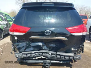 2013 Toyota Sienna XLE AAS with VIN 5TDYK3DC6DS387708, listed as a IAAI auction lot 41902860 with 191,766 mi miles and . Bid and sale history available at carsss.com. Image 17.