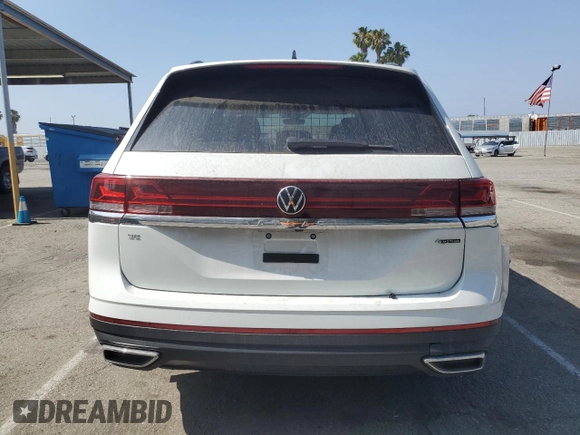 2024 Volkswagen Atlas SE with VIN 1V2LR2CA8RC534859, listed as a Copart auction lot 52890715 with 16,573 mi miles and Salvage title. Bid and sale history available at DreamBid. Image 6.