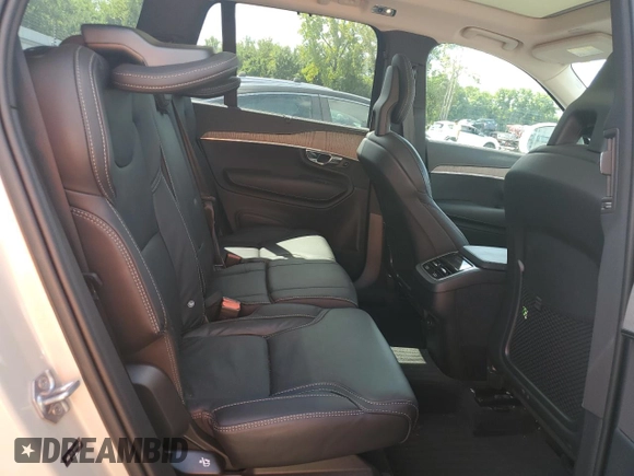 2021 Volvo XC90 Inscription with VIN YV4A22PL1M1741412, listed as a Copart auction lot 68426924 with 38,189 mi miles and Salvage Title. Bid and sale history available at DreamBid. Image 10.