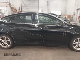 2018 Ford Fusion SE with VIN 3FA6P0H7XJR257603, listed as a IAAI auction lot 39742896 with 126,949 mi miles. Bid and sale history available at carsss.com. Image 14.
