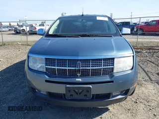 2010 Lincoln MKX z VIN 2LMDJ6JC2ABJ29254, wystawiony jako IAAI lot #42056212 z przebiegiem 98 195 mil mil oraz . Historia ofert i sprzedaży dostępna na DreamBid. Obrazek 12.