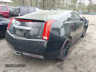 2012 Cadillac CTS z VIN 1G6DA1E33C0105436, wystawiony jako IAAI lot #41961642 z przebiegiem 114 383 mil mil oraz . Historia ofert i sprzedaży dostępna na DreamBid. Obrazek 4.
