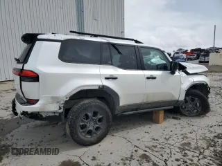 2024 Lexus GX 550 Premium z VIN JTJTBCDX5R5016112, wystawiony jako Copart lot #47686805 z przebiegiem 11 688 mil mil oraz Szkoda całkowita • Salvage title. Historia ofert i sprzedaży dostępna na DreamBid. Obrazek 3.