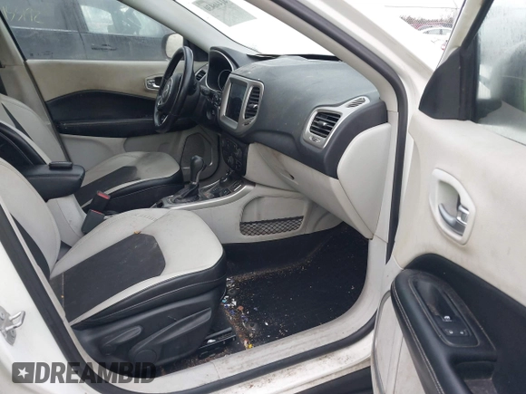 2017 Jeep Compass Latitude with VIN 3C4NJDBB5HT631320, listed as a IAAI auction lot 41446430 with 122,043 mi miles. Bid and sale history available at carsss.com. Image 5.