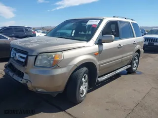 2007 Honda Pilot EX-L with VIN 5FNYF28747B014462, listed as a IAAI auction lot 41651807 with 263,344 mi miles. Bid and sale history available at carsss.com. Image 18.
