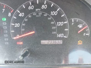 2005 Toyota Camry STD z VIN 4T1BE32K95U419292, wystawiony jako IAAI lot #42302496 z przebiegiem 233 632 mil mil oraz . Historia ofert i sprzedaży dostępna na DreamBid. Obrazek 7.