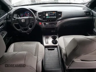2019 Honda Passport EX-L z VIN 5FNYF8H50KB028465, wystawiony jako Copart lot #56160545 z przebiegiem 100 636 mil mil oraz Szkoda całkowita • Salvage title. Historia ofert i sprzedaży dostępna na DreamBid. Obrazek 8.