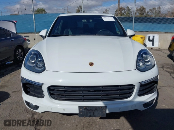 2017 Porsche Cayenne with VIN WP1AA2A23HKA80695, listed as a IAAI auction lot 41532359 with 71,628 mi miles. Bid and sale history available at carsss.com. Image 13.