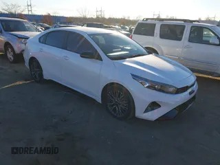 2023 Kia Forte GT-Line z VIN 3KPF54AD6PE673431, wystawiony jako IAAI lot #40884813 z przebiegiem 6 650 mil mil oraz . Historia ofert i sprzedaży dostępna na DreamBid. Obrazek 1.