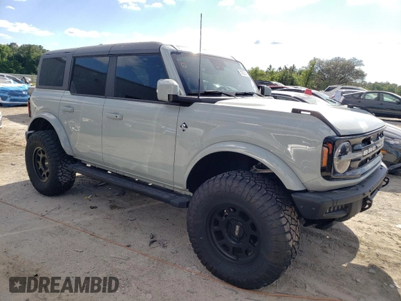 2022 Ford Bronco z VIN 1FMEE5BP9NLB91319, wystawiony jako Copart lot #51629745 z przebiegiem 20 508 mil mil oraz Szkoda całkowita • Salvage title. Historia ofert i sprzedaży dostępna na DreamBid. Obrazek 4.