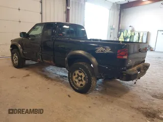 2002 Chevrolet S-10 LS with VIN 1GCCT19W728130377, listed as a IAAI auction lot 42003292 with 248,750 mi miles. Bid and sale history available at carsss.com. Image 3.