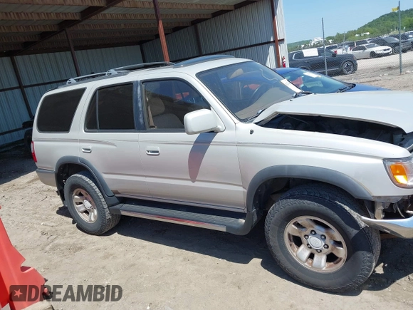 1996 Toyota 4Runner SR5 z VIN JT3HN86R8T0015119, wystawiony jako IAAI lot #42247649 z przebiegiem 379 333 mil mil oraz . Historia ofert i sprzedaży dostępna na DreamBid. Obrazek 16.