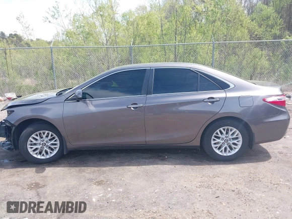 2017 Toyota Camry XLE with VIN 4T1BF1FK0HU402574, listed as a IAAI auction lot 41889015 with 155,470 mi miles. Bid and sale history available at carsss.com. Image 15.
