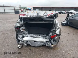 2025 Toyota Camry LE z VIN 4T1DAACK5SU527380, wystawiony jako IAAI lot #42116438 z przebiegiem 4 917 mil mil oraz . Historia ofert i sprzedaży dostępna na DreamBid. Obrazek 17.