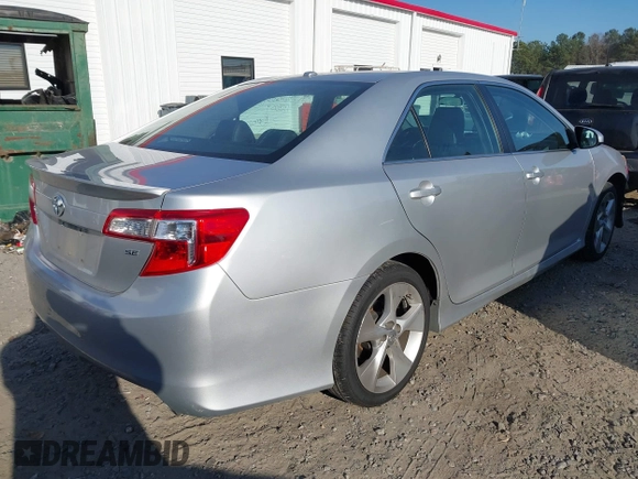 2012 Toyota Camry SE with VIN 4T1BK1FK8CU018613, listed as a IAAI auction lot 41016706 with 132,794 mi miles. Bid and sale history available at carsss.com. Image 4.
