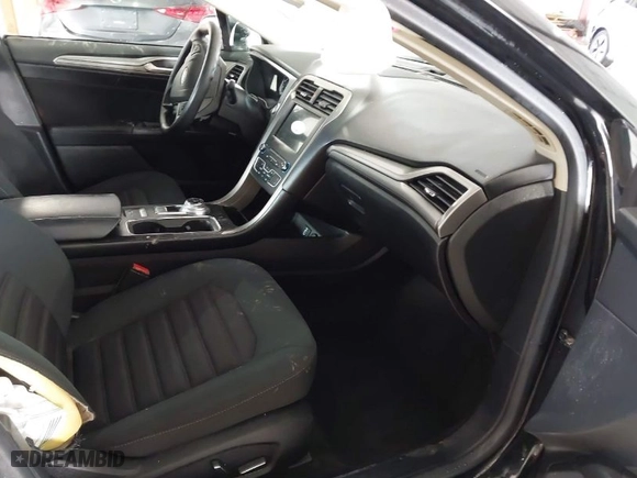2018 Ford Fusion SE with VIN 3FA6P0HD4JR240866, listed as a IAAI auction lot 41776551 with NaN miles. Bid and sale history available at carsss.com. Image 5.