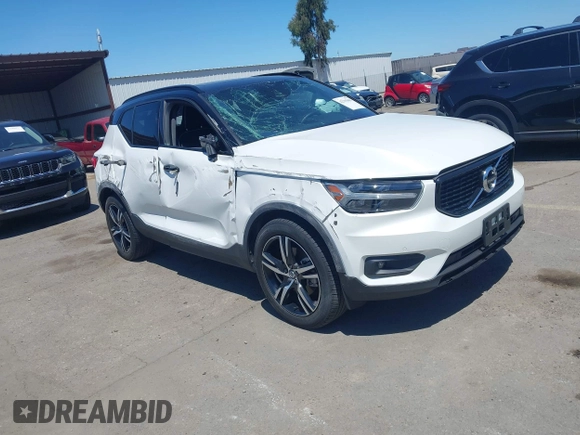 2022 Volvo XC40 R-Design with VIN YV4162UM1N2739706, listed as a IAAI auction lot 42193001 with 15,579 mi miles and . Bid and sale history available at DreamBid. Image 1.