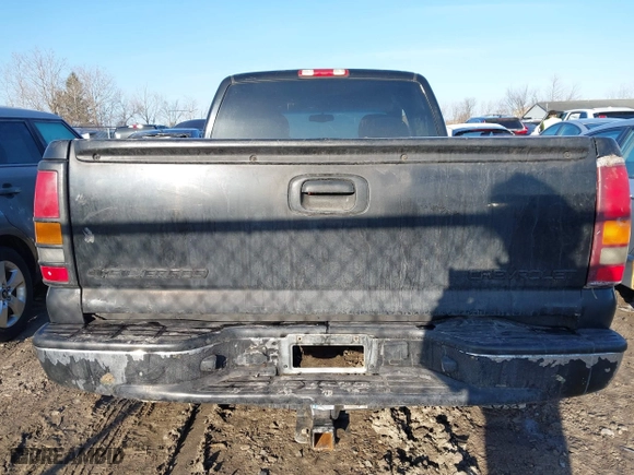 2000 Chevrolet Silverado 1500 LS with VIN 2GCEK19T1Y1112633, listed as a IAAI auction lot 41769926 with 87,690 mi miles. Bid and sale history available at carsss.com. Image 15.