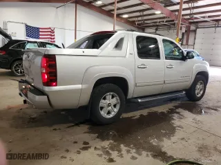 2012 Chevrolet Avalanche LT with VIN 3GNTKFE74CG229806, listed as a Copart auction lot 86071714 with 122,881 mi miles and Salvage Title. Bid and sale history available at carsss.com. Image 3.