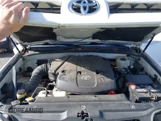 2004 Toyota 4Runner SR5 with VIN JTEBU14R340022054, listed as a IAAI auction lot 41715881 with 217,435 mi miles and . Bid and sale history available at DreamBid. Image 10.