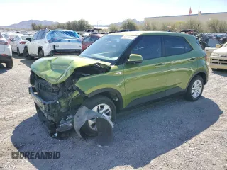 2022 Hyundai Venue SE z VIN KMHRB8A32NU149983, wystawiony jako Copart lot #51716165 z przebiegiem 110 238 mil mil oraz Szkody całkowita. Historia ofert i sprzedaży dostępna na DreamBid. Obrazek 1.