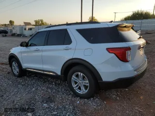2022 Ford Explorer XLT with VIN 1FMSK8DH2NGA51303, listed as a Copart auction lot 75444184 with 62,891 mi miles and Clean Title. Bid and sale history available at carsss.com. Image 2.