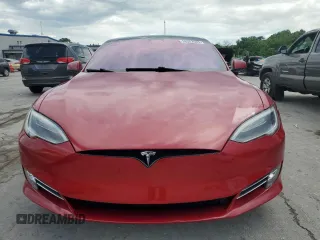 2018 Tesla Model S 75D with VIN 5YJSA1E40JF259792, listed as a Copart auction lot 56502085 with 116,821 mi miles and Salvage title. Bid and sale history available at DreamBid. Image 5.