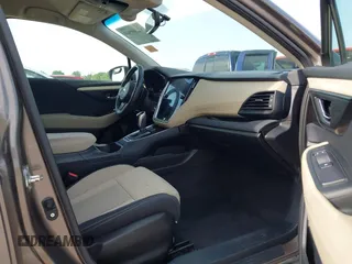 2021 Subaru Outback Premium z VIN 4S4BTACC7M3109826, wystawiony jako IAAI lot #42260560 z przebiegiem 55 253 mil mil oraz . Historia ofert i sprzedaży dostępna na DreamBid. Obrazek 5.