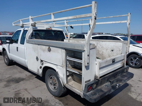 2015 Ford F-250 XL z VIN 1FD7X2A66FEC39519, wystawiony jako IAAI lot #41853743 z przebiegiem 232 244 mil mil oraz . Historia ofert i sprzedaży dostępna na DreamBid. Obrazek 6.