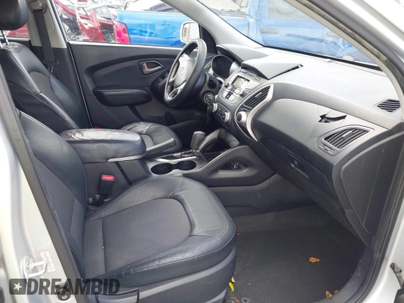 2010 Hyundai Tucson GLS with VIN KM8JU3AC0AU019205, listed as a IAAI auction lot 42157796 with 175,246 mi miles and . Bid and sale history available at DreamBid. Image 5.
