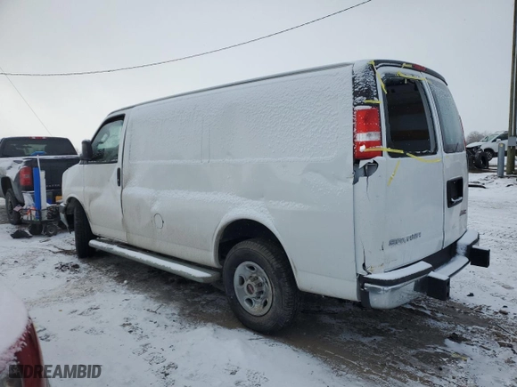 2021 GMC Savana Cargo Van with VIN 1GTW7AF78M1262297, listed as a Copart auction lot 41510995 with 0 mi miles and Salvage Title. Bid and sale history available at carsss.com. Image 2.