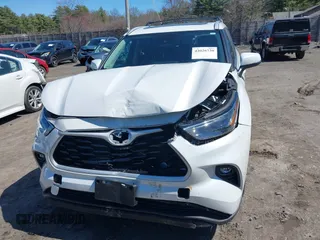 2023 Toyota Highlander L with VIN 5TDKDRBHXPS044812, listed as a IAAI auction lot 42026730 with 27,591 mi miles and . Bid and sale history available at DreamBid. Image 12.