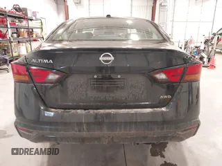 2025 Nissan Altima SV with VIN 1N4BL4DW7SN323575, listed as a IAAI auction lot 41603252 with 5,779 mi miles and . Bid and sale history available at DreamBid. Image 16.