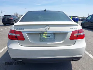 2010 Mercedes-Benz E 350 Luxury z VIN WDDHF8HB2AA259922, wystawiony jako IAAI lot #42080144 z przebiegiem 121 665 mil mil oraz . Historia ofert i sprzedaży dostępna na DreamBid. Obrazek 16.