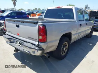 2005 Chevrolet Silverado 1500 LS z VIN 2GCEC13T651144009, wystawiony jako IAAI lot #42256681 z przebiegiem 116 074 mil mil oraz . Historia ofert i sprzedaży dostępna na DreamBid. Obrazek 4.