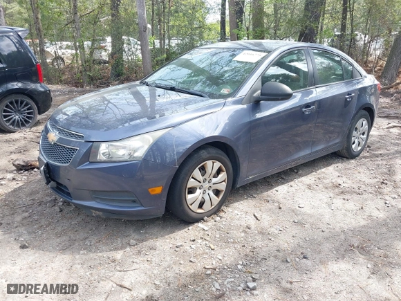 2013 Chevrolet Cruze LS with VIN 1G1PA5SG7D7163172, listed as a IAAI auction lot 42016775 with 183,449 mi miles. Bid and sale history available at carsss.com. Image 2.