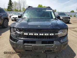 2025 Ford Bronco Sport Outer Banks with VIN 3FMCR9CN7SRE51424, listed as a Copart auction lot 58497645 with 1,876 mi miles and Clean title. Bid and sale history available at DreamBid. Image 5.