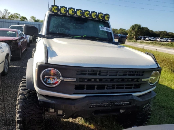 2022 Ford Bronco with VIN 1FMEE5BP4NLB45977, listed as a Copart auction lot 74874914 with 13,719 mi miles and Salvage Title. Bid and sale history available at DreamBid. Image 5.