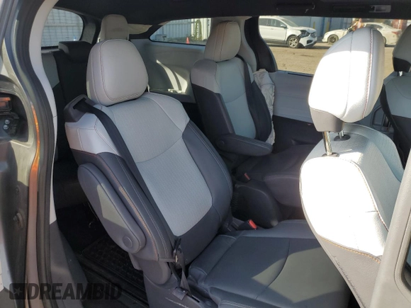 2021 Toyota Sienna XLE with VIN 5TDGSKFC6MS037515, listed as a Copart auction lot 77397944 with 71,034 mi miles and Clean Title. Bid and sale history available at carsss.com. Image 11.