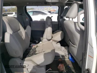 2019 Toyota Sienna XLE Auto Access Seat z VIN 5TDYZ3DC3KS971766, wystawiony jako Copart lot #44809945 z przebiegiem Nie podano mil oraz Szkoda całkowita • Salvage title. Historia ofert i sprzedaży dostępna na DreamBid. Obrazek 11.