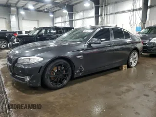 2012 BMW 5 Series 535i xDrive z VIN WBAFU7C56CDU59798, wystawiony jako Copart lot #84468134 z przebiegiem 181 664 mil mil oraz Szkoda całkowita • Salvage title. Historia ofert i sprzedaży dostępna na DreamBid. Obrazek 1.