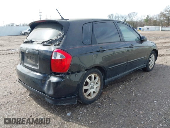 2005 Kia Spectra with VIN KNAFE161555093364, listed as a IAAI auction lot 41465930 with 190,769 mi miles. Bid and sale history available at carsss.com. Image 4.
