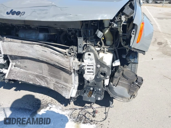 2020 Jeep Renegade Latitude with VIN ZACNJABB8LPL31928, listed as a IAAI auction lot 42478300 with 56,835 mi miles and . Bid and sale history available at DreamBid. Image 19.
