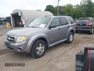 2008 Ford Escape XLS z VIN 1FMCU02Z48KC24526, wystawiony jako IAAI lot #42605206 z przebiegiem 119 311 mil mil oraz . Historia ofert i sprzedaży dostępna na DreamBid. Obrazek 2.