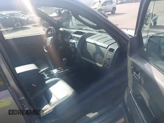 2011 Ford Escape XLT с VIN 1FMCU9D78BKC39019, выставлен на аукционе IAAI как лот 41903813 с пробегом 226 401 миль миль и . История ставок и продаж доступна на DreamBid. Изображение 5.
