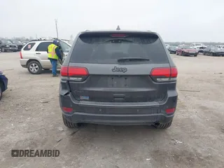 2021 Jeep Grand Cherokee 80th Anniversary z VIN 1C4RJFBGXMC621817, wystawiony jako IAAI lot #41519733 z przebiegiem 60 552 mil mil oraz . Historia ofert i sprzedaży dostępna na DreamBid. Obrazek 16.