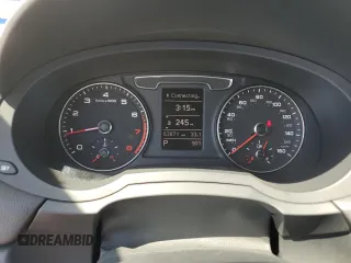 2018 Audi Q3 Premium z VIN WA1BCCFS3JR016890, wystawiony jako Copart lot #52594015 z przebiegiem 63 871 mil mil oraz Szkoda całkowita • Salvage title. Historia ofert i sprzedaży dostępna na DreamBid. Obrazek 9.
