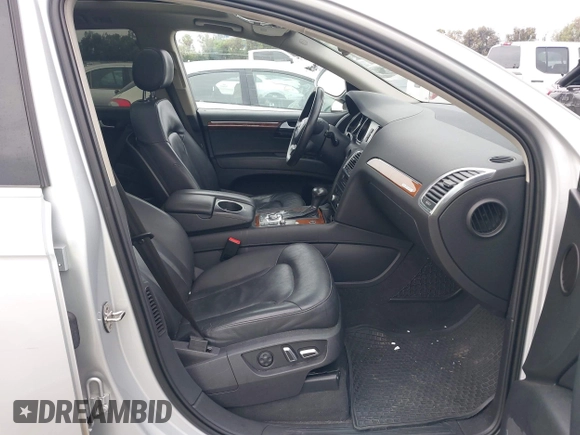 2014 Audi Q7 Premium Plus with VIN WA1LGAFE2ED017135, listed as a IAAI auction lot 42533428 with 142,132 mi miles and . Bid and sale history available at DreamBid. Image 5.